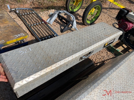 NORTHERN TOOL ALUMINUM SIDE TOOL BOX
