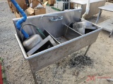 COMMERCIAL 3 BAY STAINLESS STEEL SINK