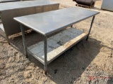 COMMERCIAL STAINLESS KITCHEN TABLE