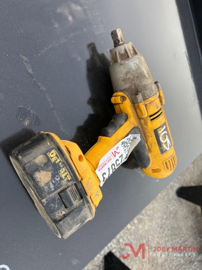DEWALT 1/2" DRIVE BATTERY IMPACT