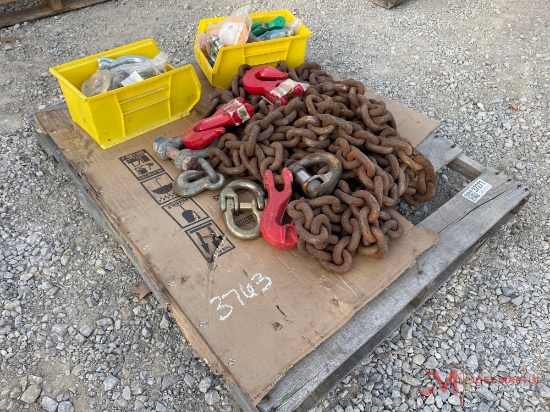 PALLET OF MISCELLANEOUS CHAIN AND HOOKS