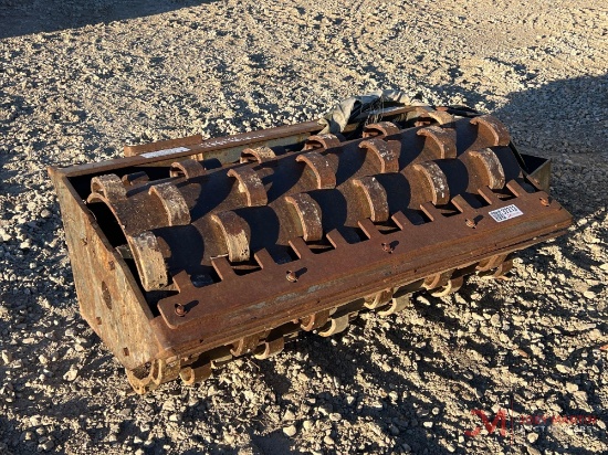 BOBCAT 50" PAD FOOT ROLLER SKID STEER ATTACHMENT