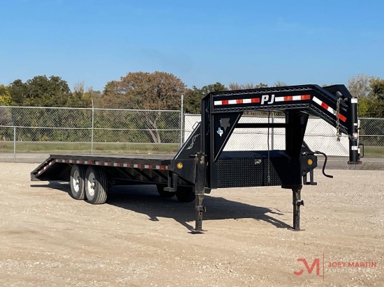 2011 PJ GOOSENECK TRAILER