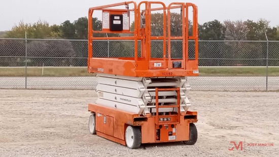 2016 SNORKEL S4732E ELECTRIC SCISSOR LIFT