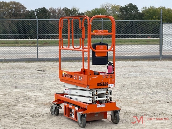 2015 SNORKEL S3008P SCISSOR LIFT