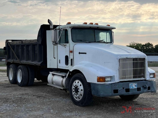 1994 INTERNATIONAL 9400 TANDEM DUMP TRUCK