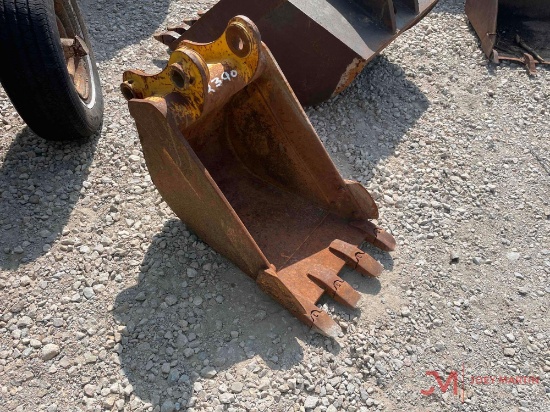 19" TOOTH EXCAVATOR BUCKET