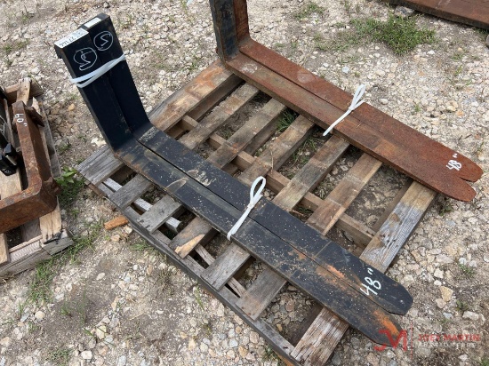 48" FORKS WITH BACKING PLATE MOUNTS