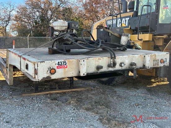 1996 LANDOLL HYDRAULIC SLIDING AXLE TRAILER