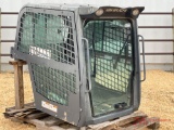 TAKEUCHI TL10V2 ENCLOSED CAB