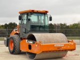 2017 XCMG...CV122PD SMOOTH DRUM ROLLER