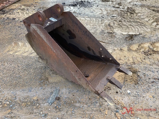 18" BACKHOE TOOTH BUCKET