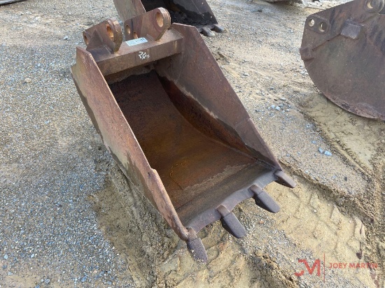 24" BACKHOE TOOTH BUCKET
