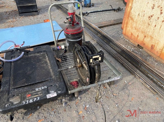 AIR POWERED GREESE PUMP AND HOSE REEL W/ CART