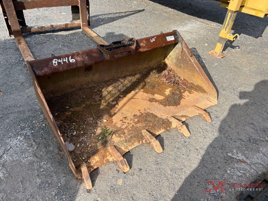 60" TOOTH BUCKET SKID STEER ATTACH
