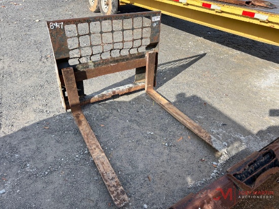 4' FORKS SKID STEER ATTACH