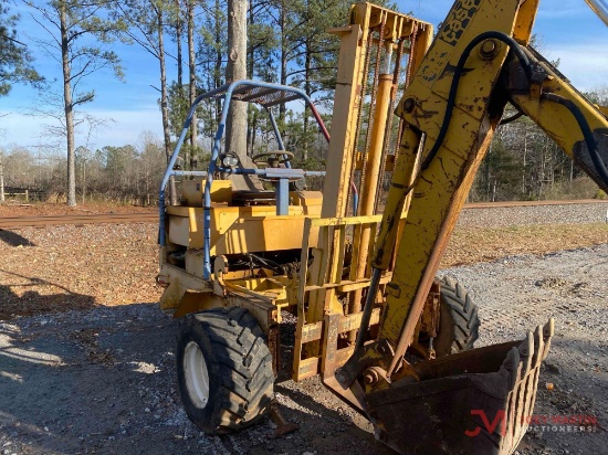 MOFFIT 3 WHEEL FORKLIFT