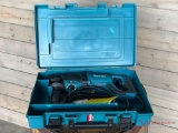 MAKITA HR2641 COMBINATION HAMMER DRILL W/ CASE