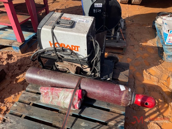 HOBART HANDLER 140 115V WIRE FEED WELDER W/ CART