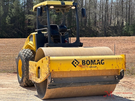 2017 BOMAG BW211D-5 SMOOTH DRUM ROLLER