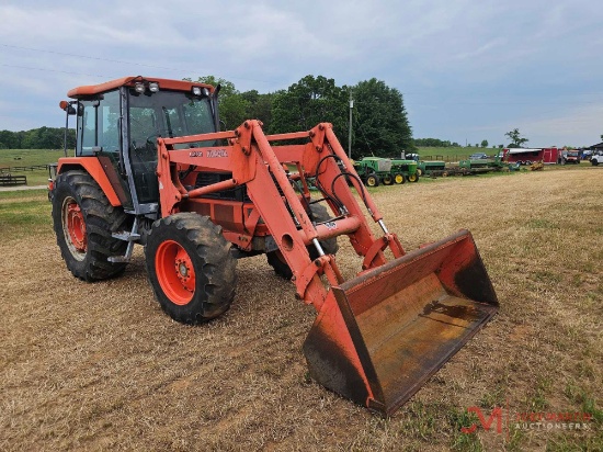 KUBOTA M110 AG TRACTOR