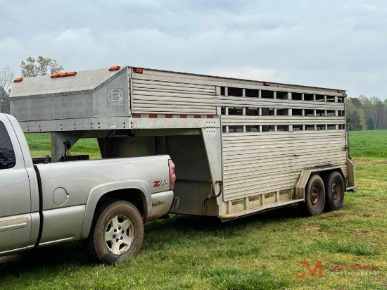 2000 BARRETT 16' ALUMINUM GOOSENECK STOCK TRAILER