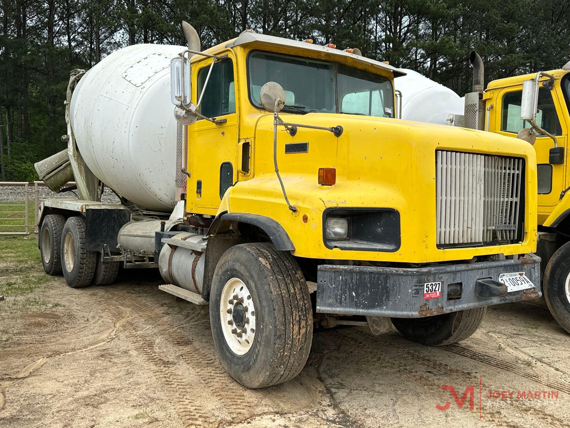 1997 INTERNATIONAL PAYSTAR 5000 CONCRETE TRUCK | Proxibid 1997 INTERNATIONAL PAYSTAR 5000 CONCRETE TRUCK | Proxibid