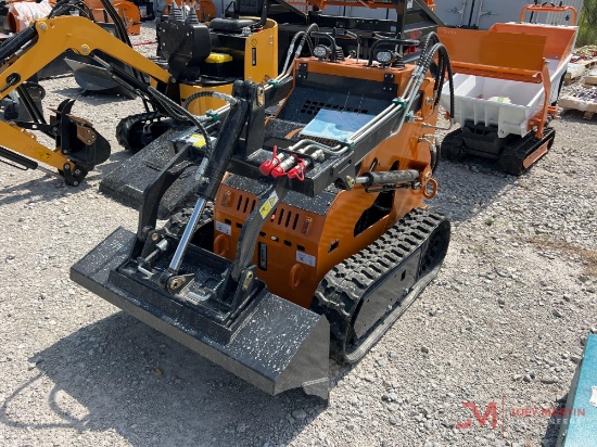 NEW LAND HERO LDH-BC380 MINI MULTI TERRAIN LOADER