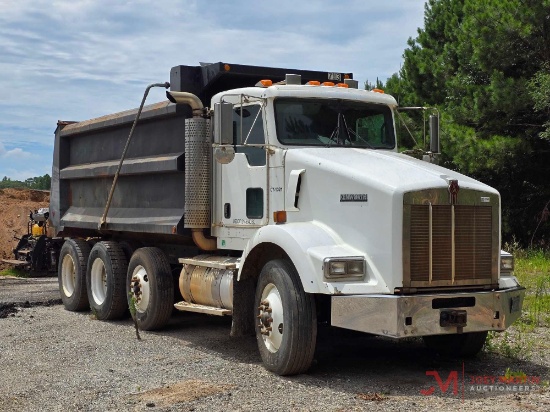 2006 KENWORTH TRI-AXLE DUMP TRUCK