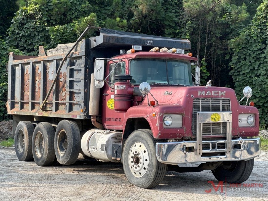 1988 MACK R688ST TRI-AXLE DUMP TRUCK
