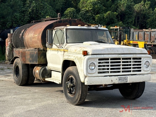 1979 FORD S/A ASPHALT DISTRIBUTOR TRUCK
