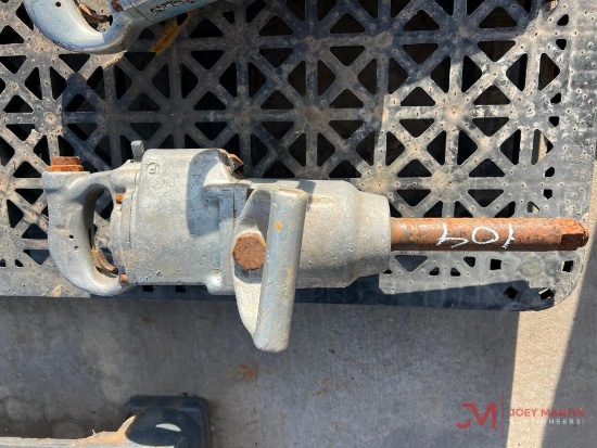 1" DRIVE PNEUMATIC IMPACT