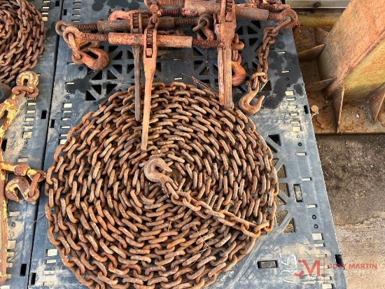 SET OF (4) RATCHET BINDERS AND (1) LONG CHAIN