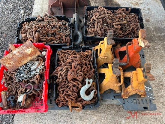 PALLET OF VARIOUS CHAINS AND JACK STANDS