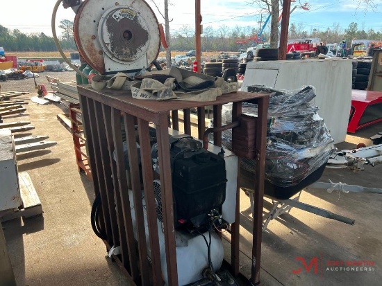 INGERSOLL RAND 30 GALLON GAS POWERED AIR COMPRESSOR