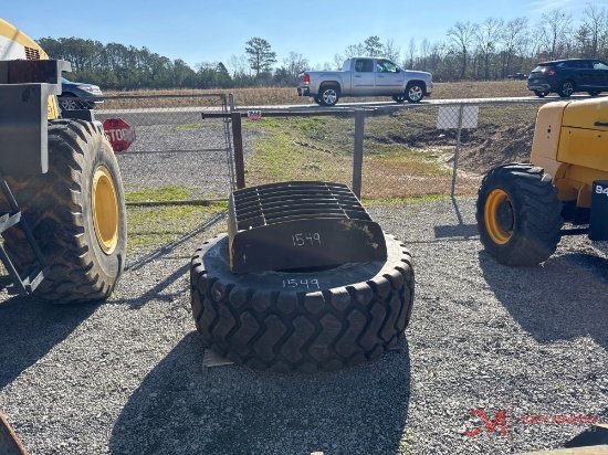 20.5 R25 LOADER TIRE AND HOOD GRILL