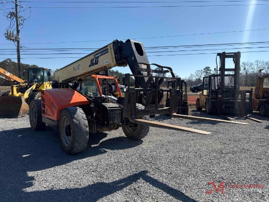 2017 JLG 943 TELEHANDLER