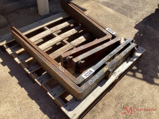 (2) 42" FORKLIFT FORKS