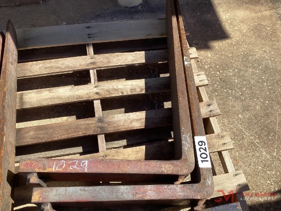 (2) 42" FORKLIFT FORKS