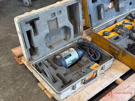 BEAM ALIGNER 4700 W/ CARRY CASE