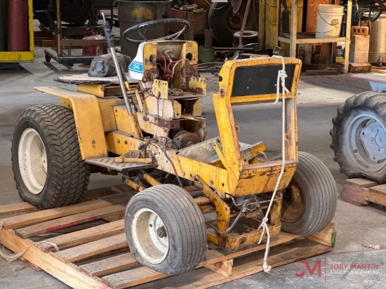 CUB CADET RIDING TRACTOR