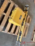 TOPCON GTS-212 ELECTRONIC TOTAL STATION W/ TRIPOD