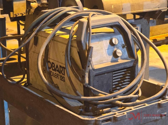 HOBART HANDLER 120 MIG WELDER