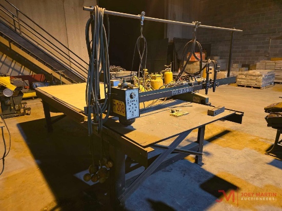 NATIONAL MACHINE P/C 550 TORCH TABLE