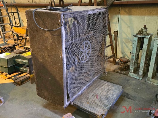 METAL ROLLING SHOP CART & ELECTRIC FAN