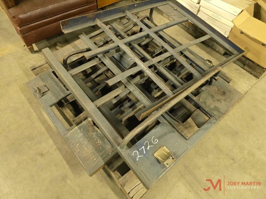METAL FRAME