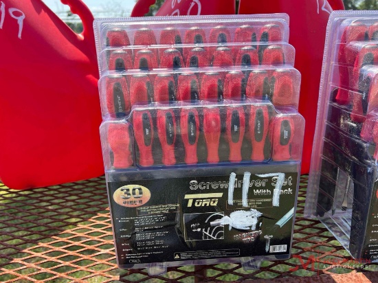 (1) 30 PIECE SCREWDRIVER SET