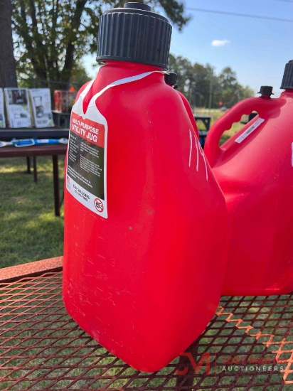 (1) 5 GALLON UTILITY JUG