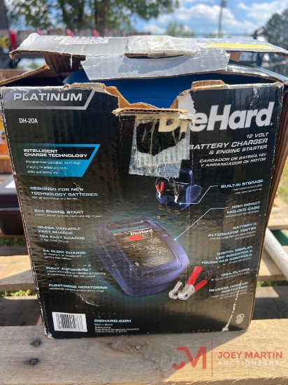 DIE HARD 12 VOLT BATTERY CHARGER / JUMP BOX