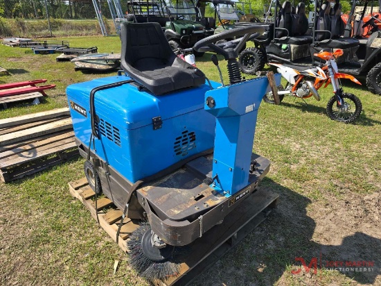 KENT RIDE ON FLOOR SWEEPER